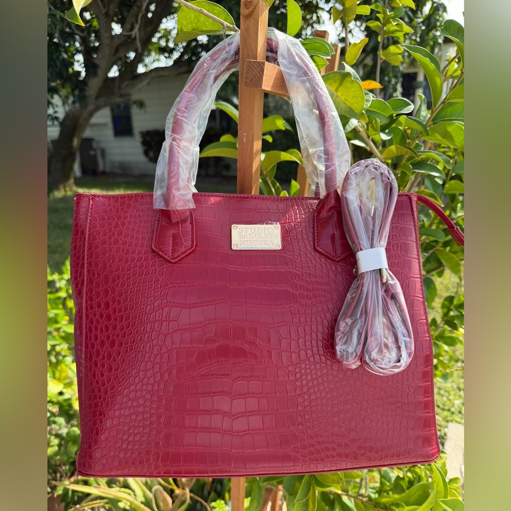 BADGLEY MISCHKA STUDIO Wine Crocodile-Embossed Shoulder Tote Bag - Picture 9 of 13